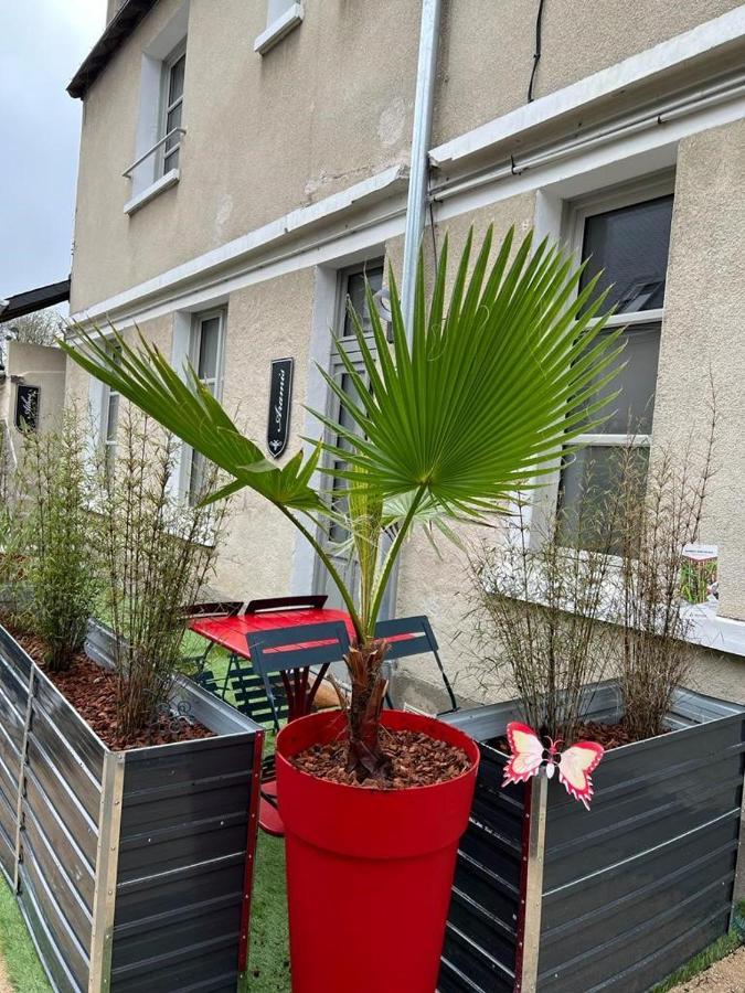 Le Gite Des 3 Mousquetaires Amboise Eksteriør billede